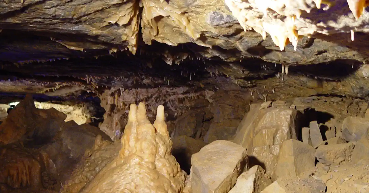Schillat-Höhle 2003 symbolisch für Riesenberghöhle